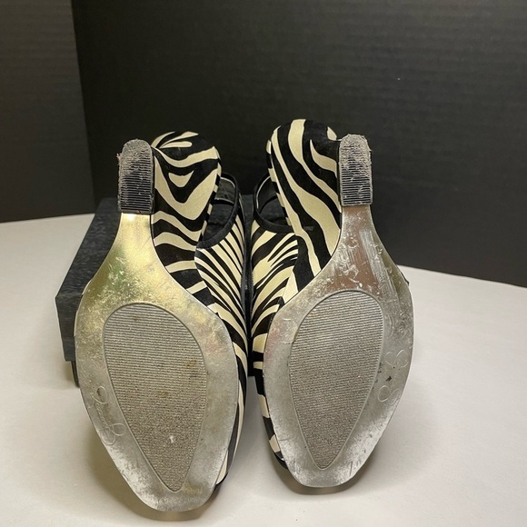Jessica Simpson zebra print wedge heels in size 6 - Picture 5 of 5